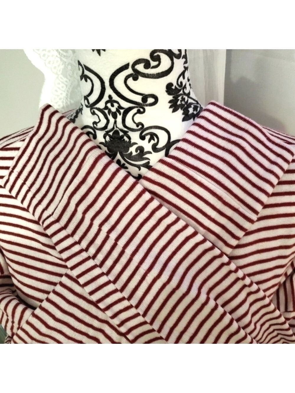 ROXY STRIPED KNIT SWEATER LONG SLEEVE BATWING SCOOP NECK RED WHITE WOMANS SMALL - Picture 4 of 6